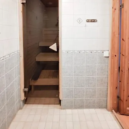 Party In The Center Of * Levi