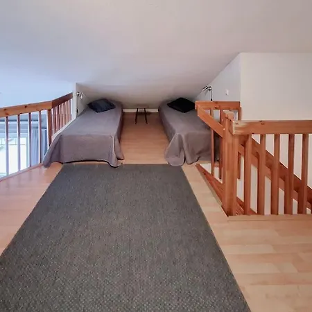 Party In The Center Of