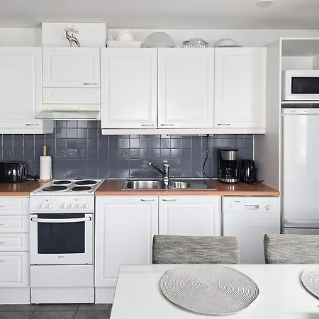 Party In The Center Of * Levi